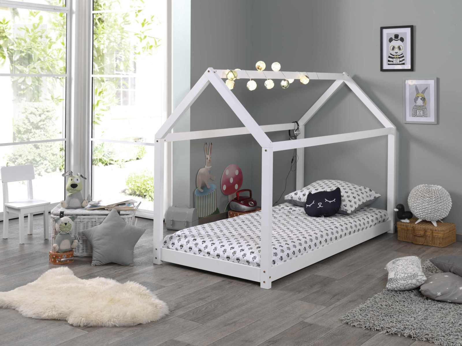 Hausbett CABANE - weiß - Kiefer massiv - mit Matratze - 90x200 cm