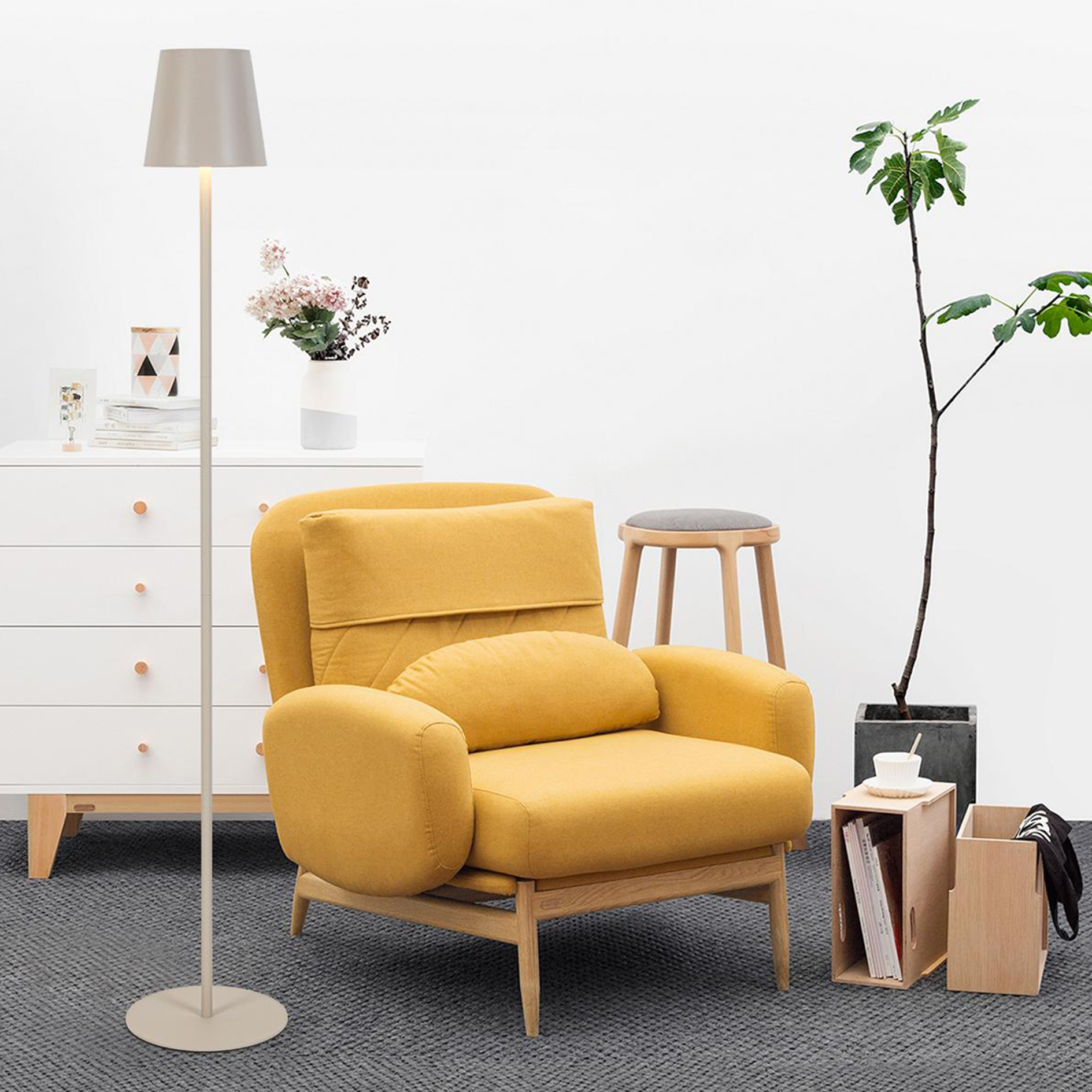 LED-Stehleuchte - beige - dimmbar - 130 cm hoch