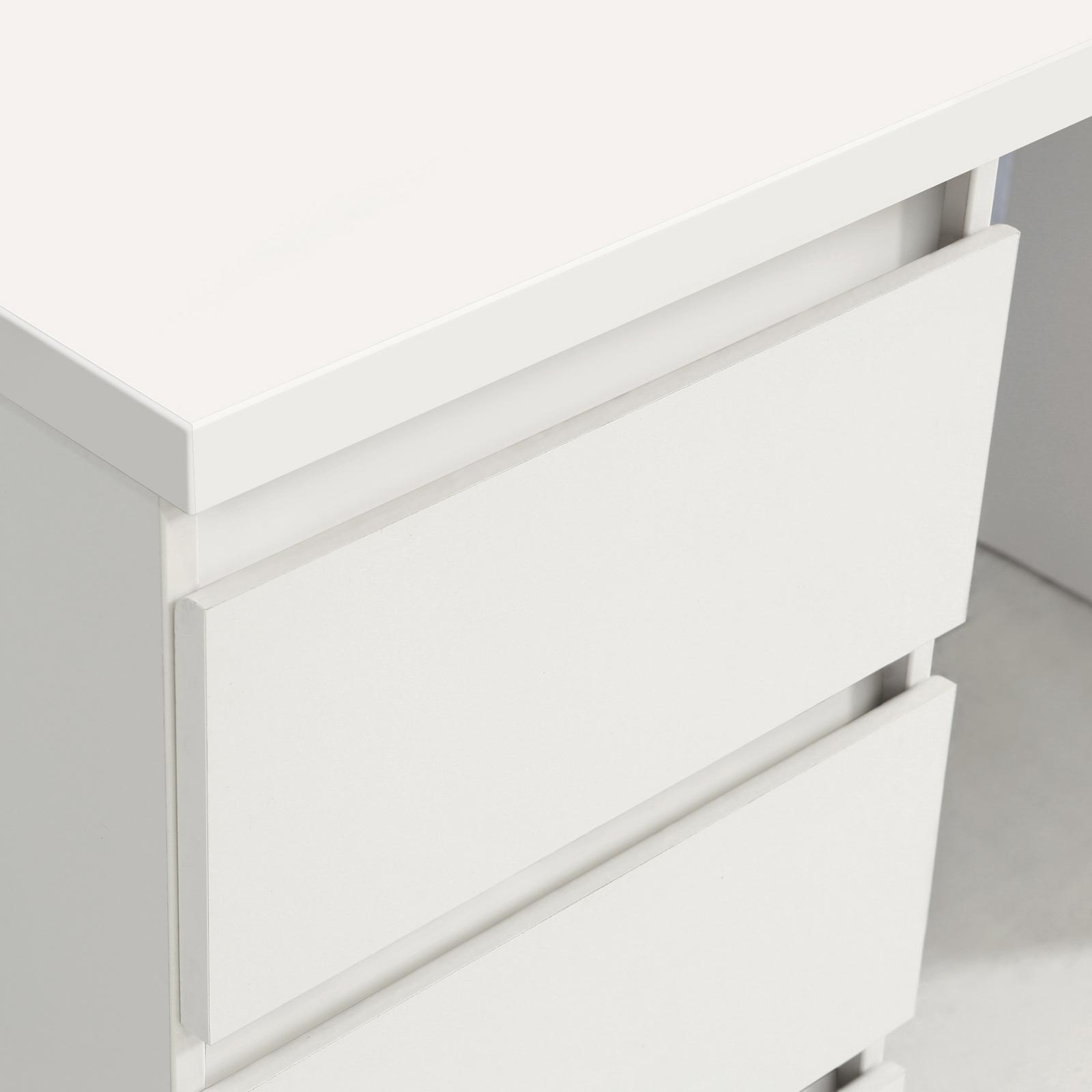 Schreibtisch - weiß matt - 108 cm