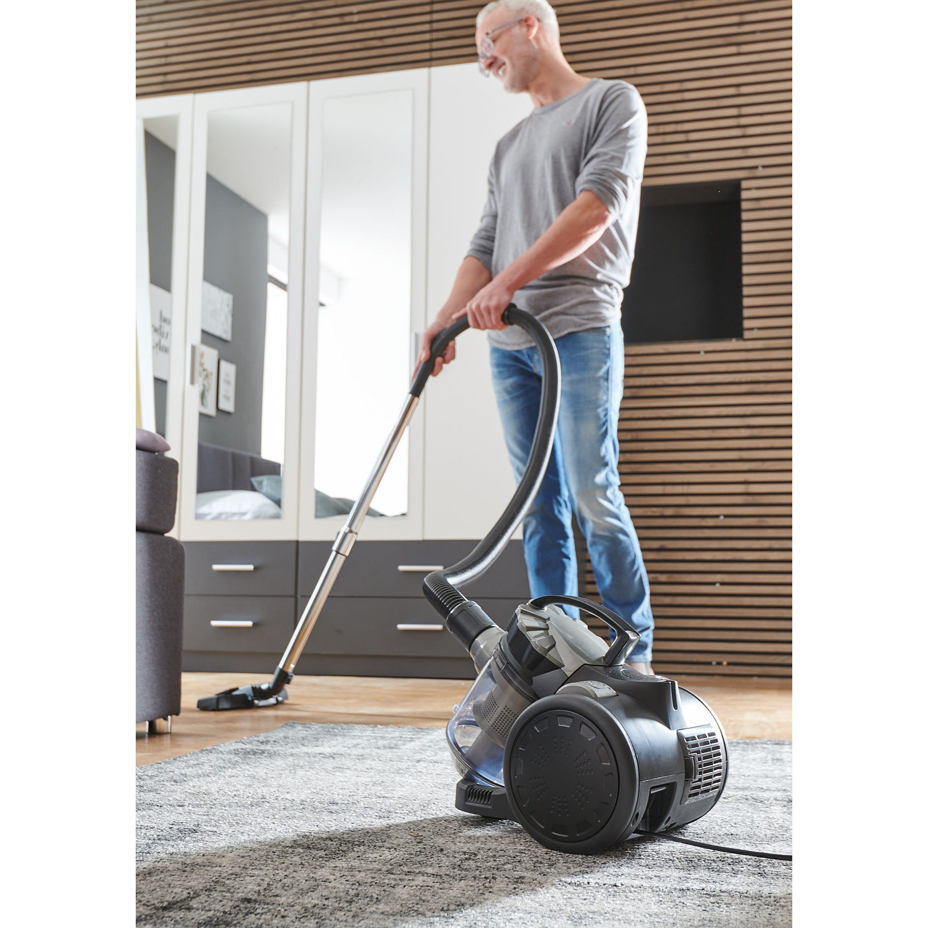 TECHNOLUX Staubsauger - schwarz matt - ohne Staubbeutel