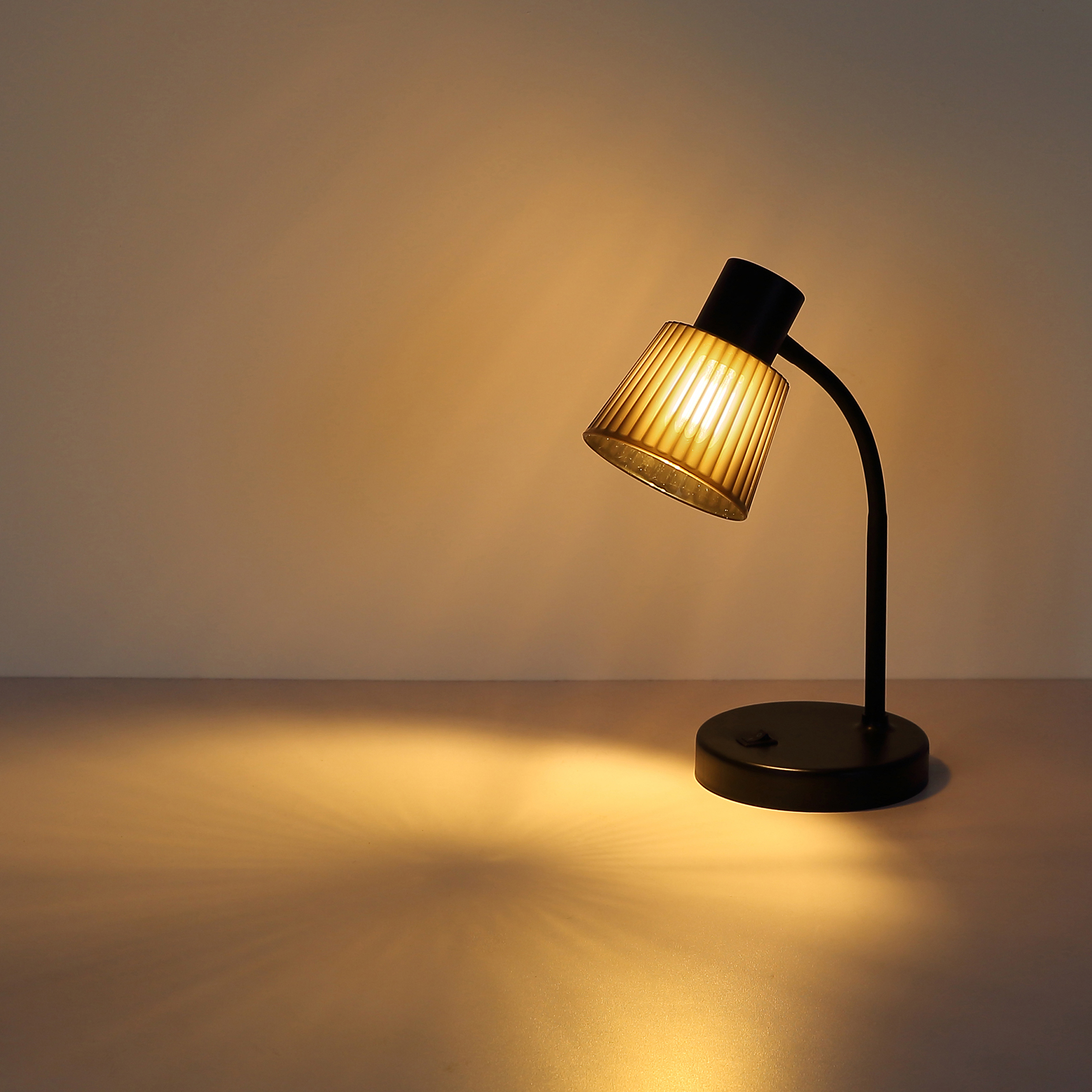 Tischleuchte ITO - schwarz - Wippschalter - 38 cm