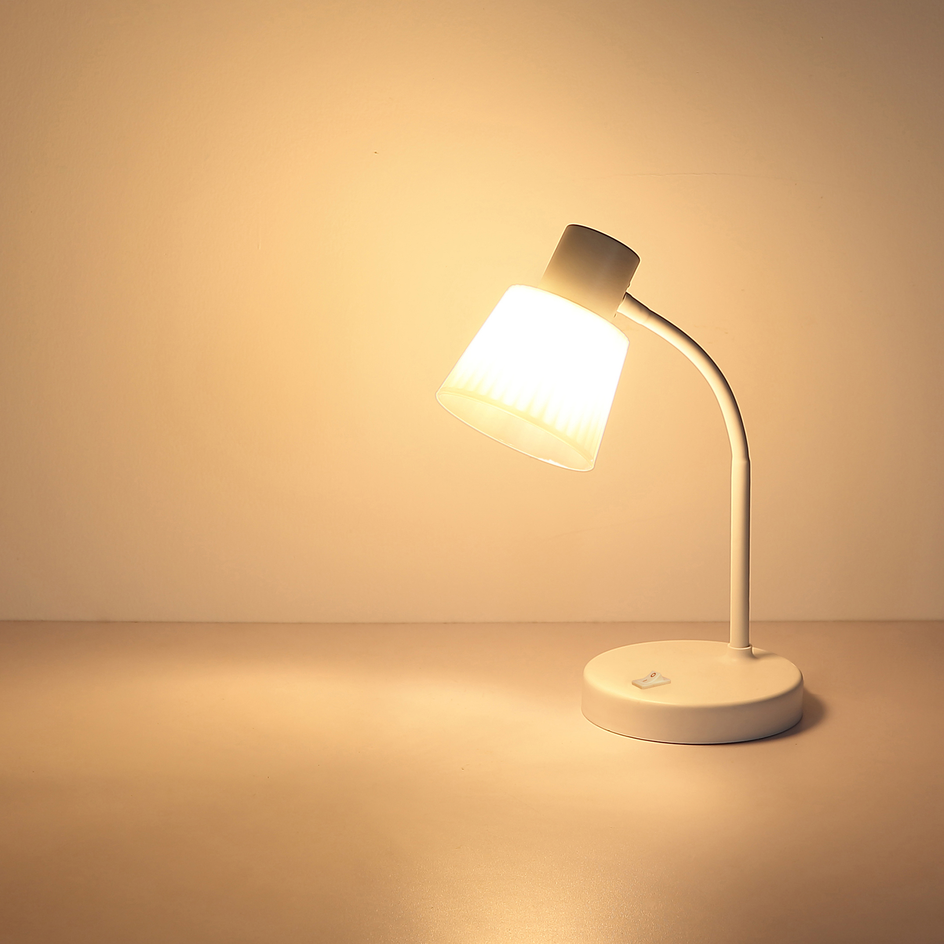 Tischleuchte ITO - weiß - Wippschalter - 38 cm